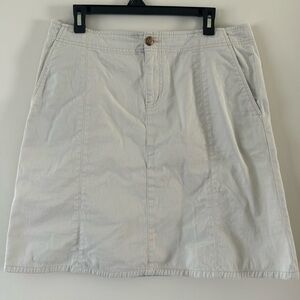 Eddie Bauer Cream A-Line Skirt with Pockets Front Seams